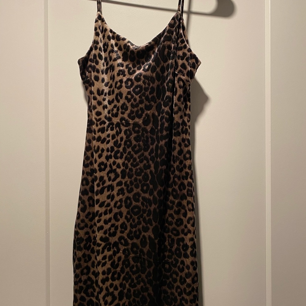 Mid leopard dress